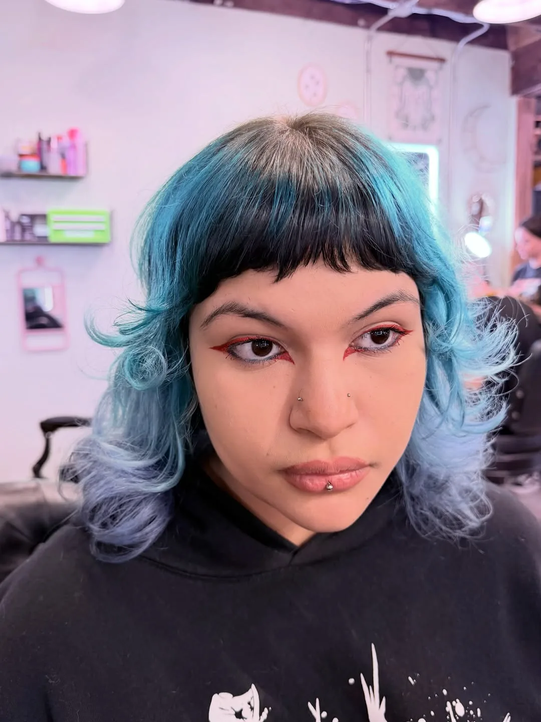 Medium shag haircut: two-tone shag